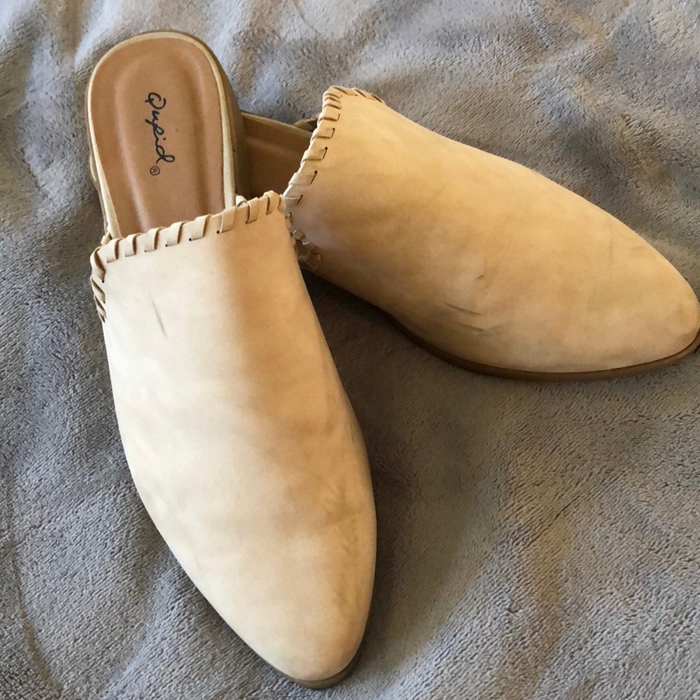Qupid suede beige slide on mules